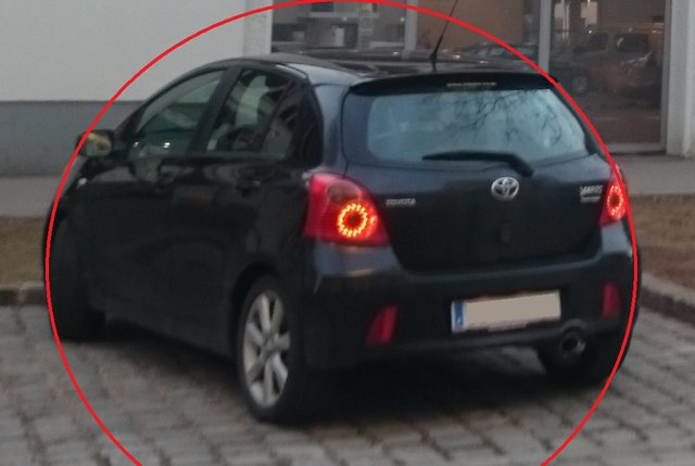 Yaris schräghinten_3.jpg